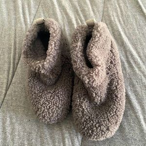 UGG fuzzy slippers